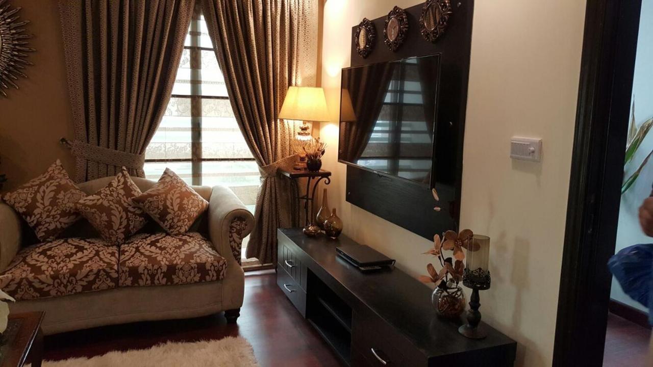 Esquire Hotels & Apartments Rawalpindi Exteriör bild