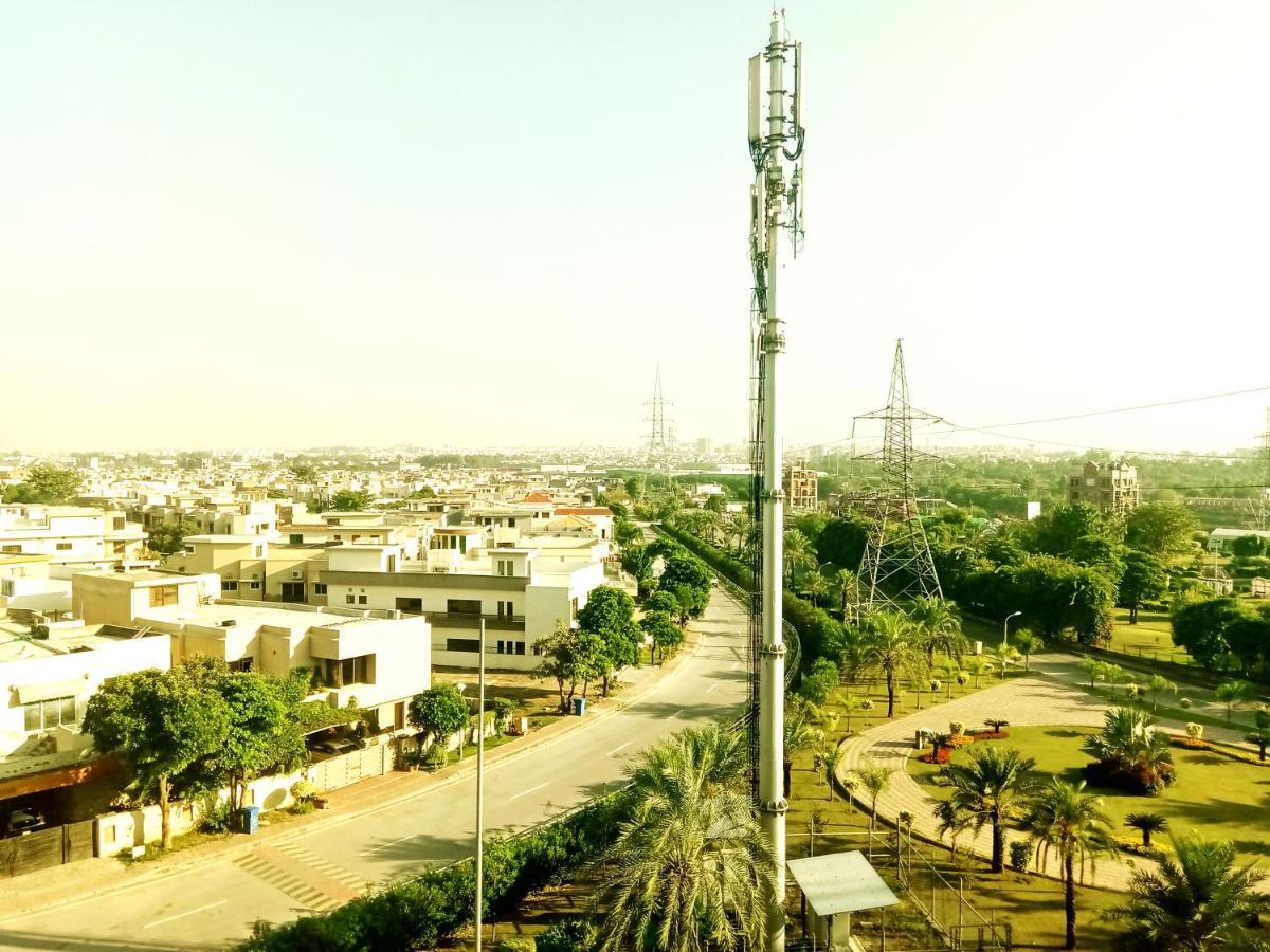 Esquire Hotels & Apartments Rawalpindi Exteriör bild